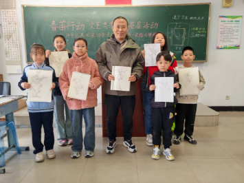 七載丹青繪初心  筆墨傳情踐擔(dān)當(dāng)? ——唐山市農(nóng)工黨黨員堅(jiān)守公益美育